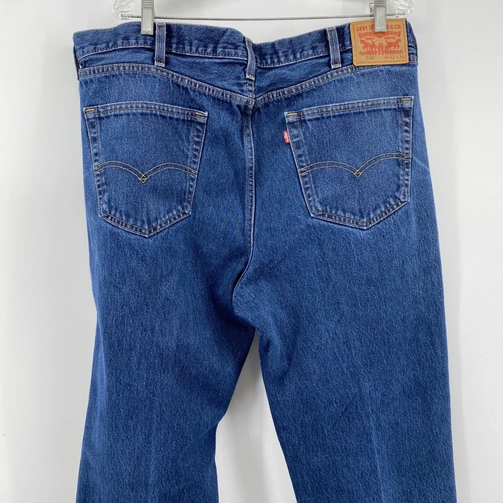 Levi Strauss 550 Relaxed Fit Mens 42 x 31 Denim Blue Jeans Dark Wash